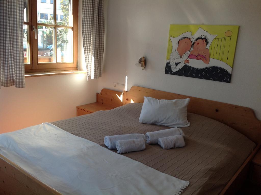 Ferienwohnung Dorfpub Neustift im Stubaital Kamer foto